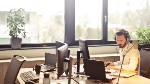 Qqwin88 Live chat vs Chatbot – Which One To Use?